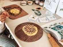 Load image into Gallery viewer, Sunflower Eco Cutter
